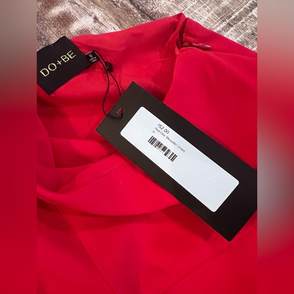 DO+BE women’s red one shoulder dress. Size medium - Picture 4 of 9
